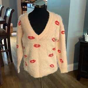 🆕 Pink Sweater with Lips Pattern